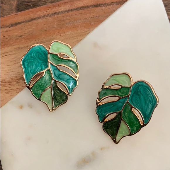 🌟HP🌟 Palm Leaf Earrings - Picture 4 of 6